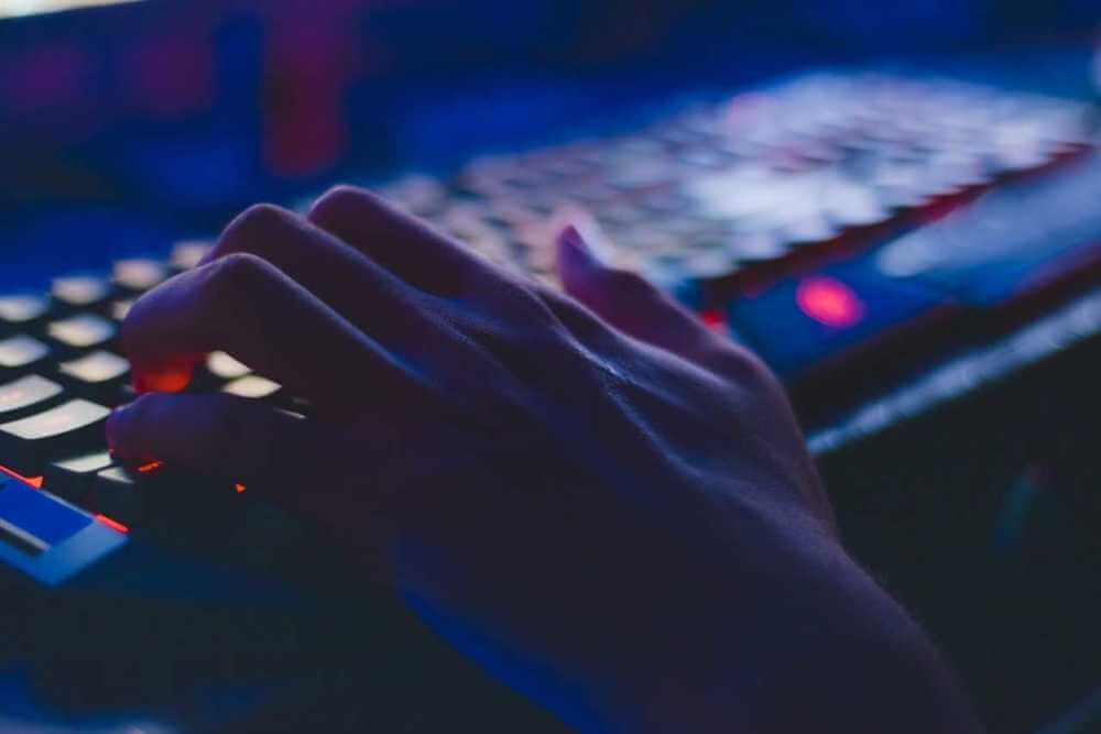 right-hand security raises seed round